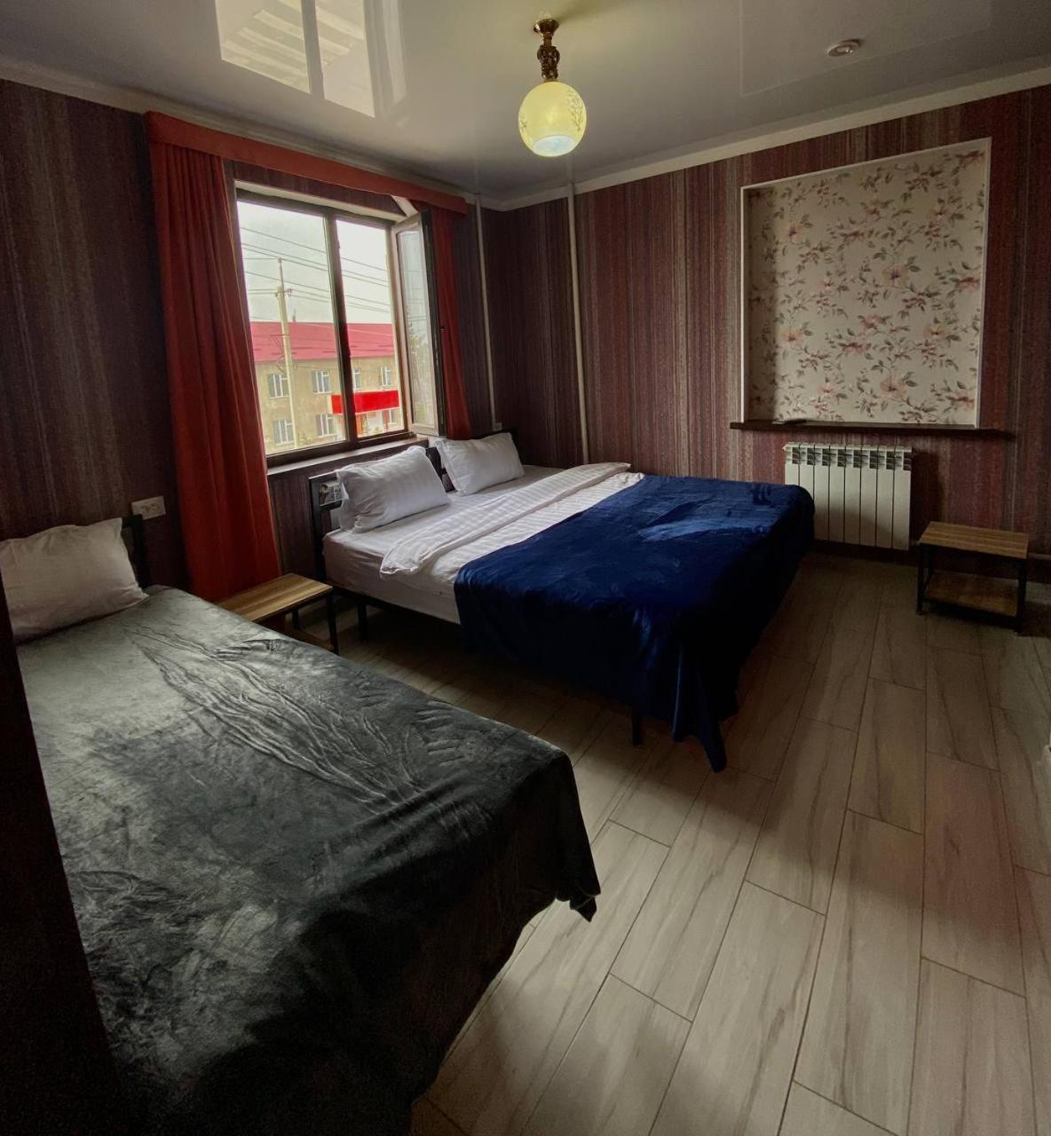 4 Seasons Hotel Каракол Екстериор снимка