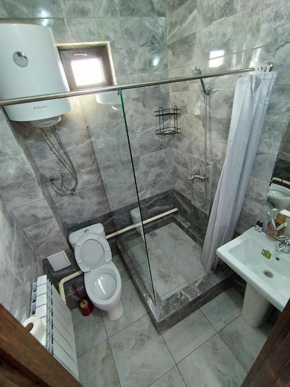 4 Seasons Hotel Каракол Екстериор снимка